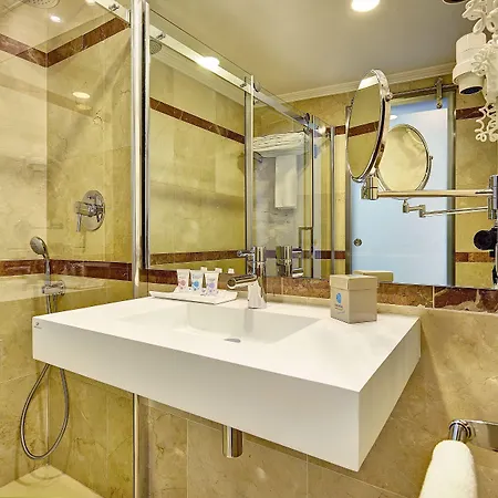 Grupotel Acapulco Playa - Adults Only