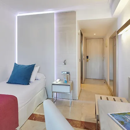 Готель Grupotel Acapulco Playa - Adults Only 4*