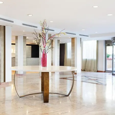 Grupotel Acapulco Playa - Adults Only فندق بلايا ذي بالما
