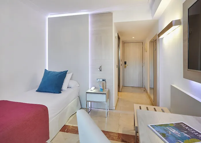 Отель Grupotel Acapulco Playa - Adults Only 4*